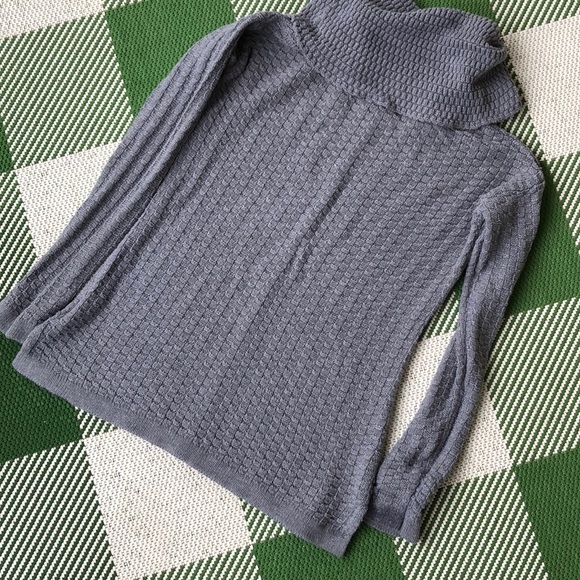 Intro. Gray cable knit cowl neck tunic sweater - Picture 7 of 7